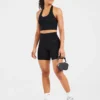 Unverzichtbares Crop-Top mit Neckholder