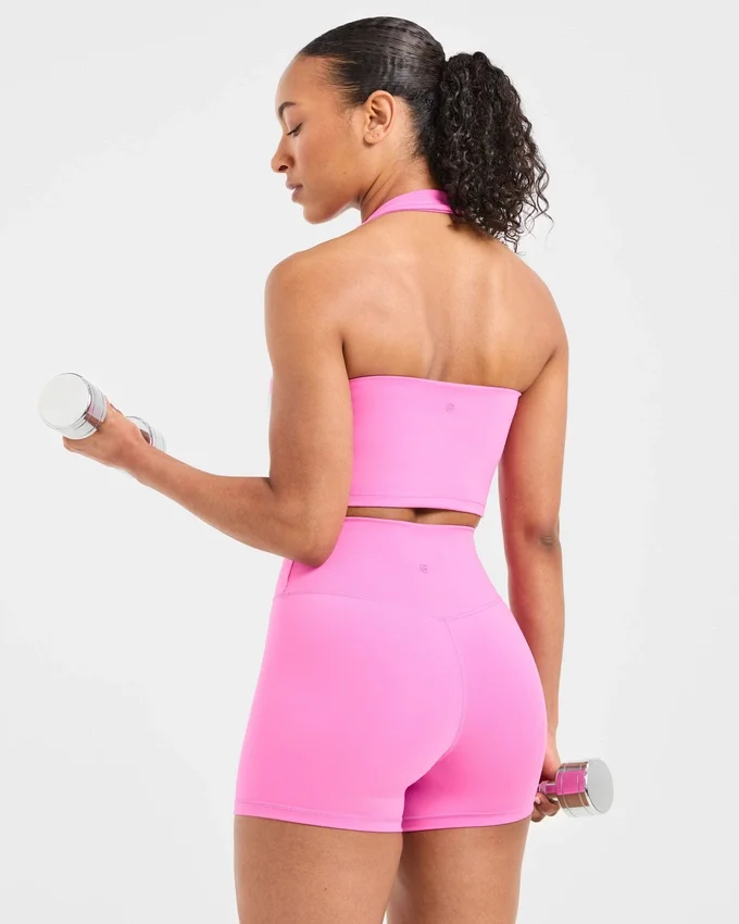 Unverzichtbares Crop-Top mit Neckholder