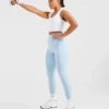 Unverzichtbares Crop-Top mit Neckholder