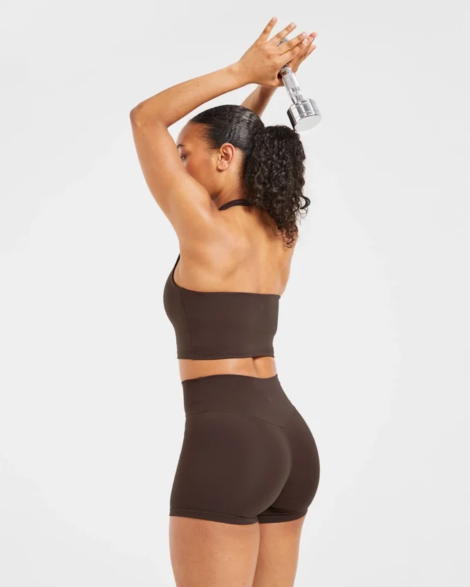 Unverzichtbares Crop-Top mit Neckholder