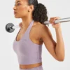 Unverzichtbares Crop-Top mit Neckholder