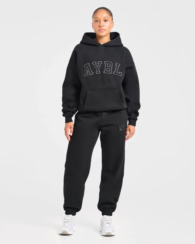 Varsity Applique Oversized-Jogginghose