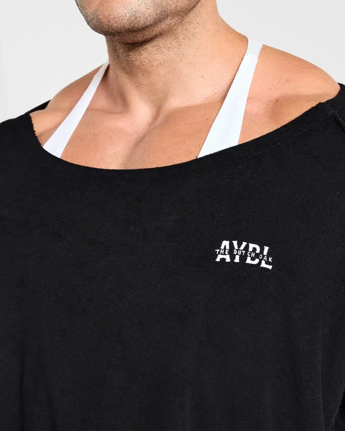 Wesley Vissers x Old School T-Shirt mit weitem Ausschnitt